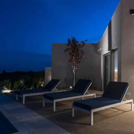 #luxlikehome Theeta Pefko *