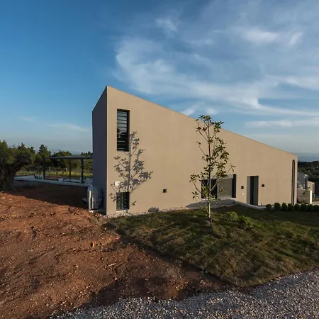 Villa #luxlikehome Theeta Pefko